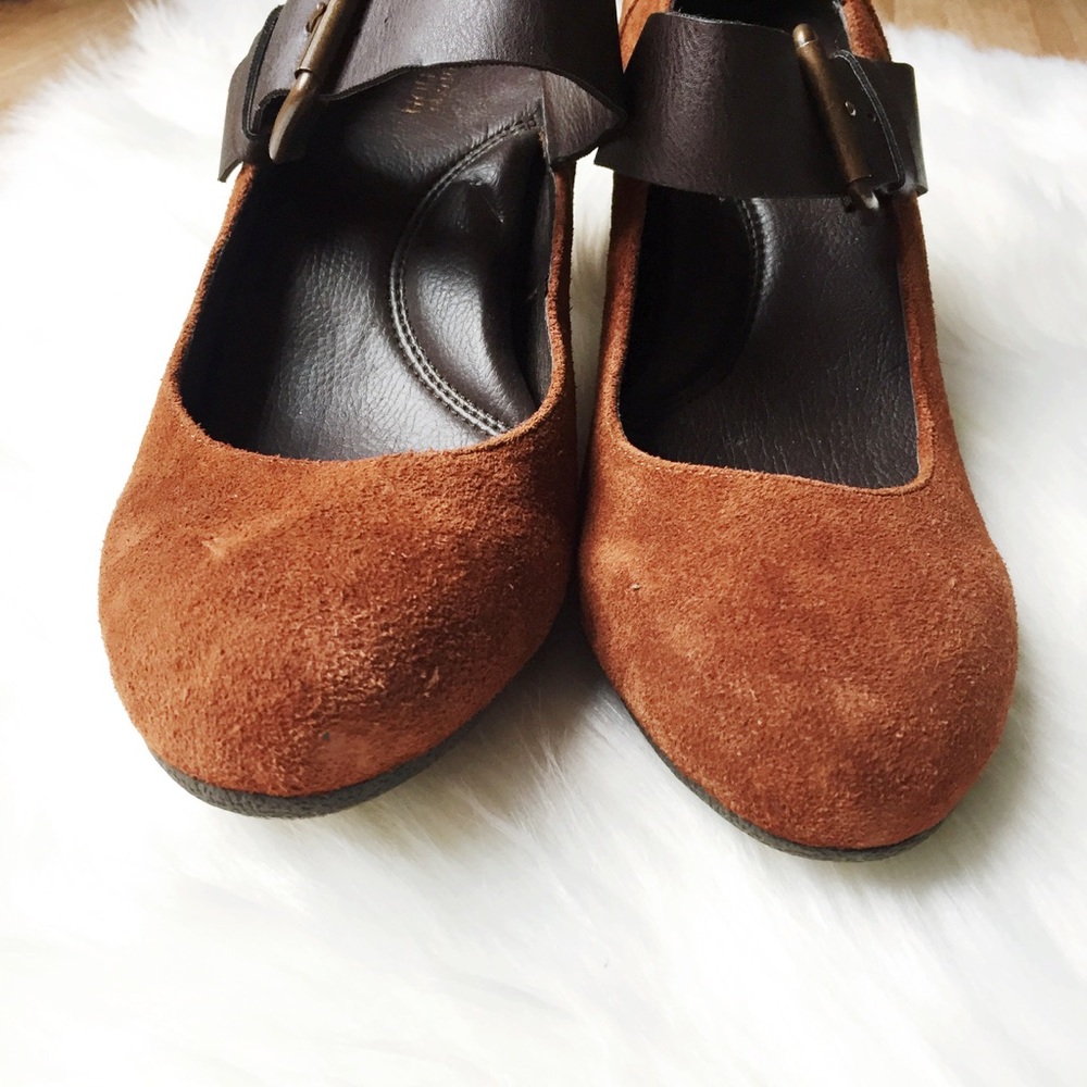 SALE‼️ Kenneth Cole Reaction Suede Heels - Picture 5 of 8